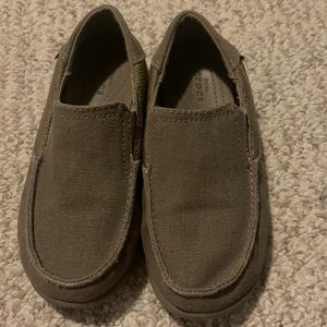 Boys tan crocs sz 13y